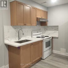 177 Norton Ave in Toronto, ON - Building Photo - Building Photo