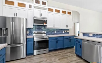 1560 Hilltop Ridge in New Braunfels, TX - Building Photo - Building Photo