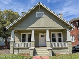 2589 Post St in Jacksonville, FL - Building Photo