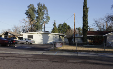 West Orangewood Apartments in Phoenix, AZ - Building Photo - Building Photo