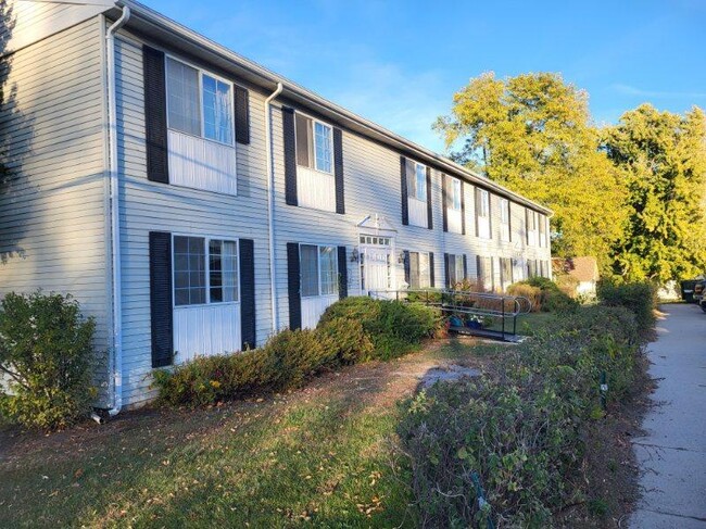 Georgetown Apartments in Portage, WI - Foto de edificio - Building Photo