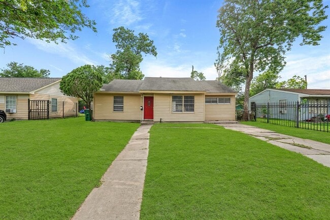 property at 6314 Crestville St