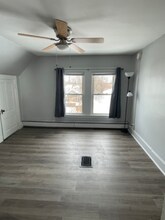 9 Center St-Unit -2 in Waterville, ME - Building Photo - Building Photo