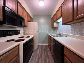 6918 Kings Crossing Way in Knoxville, TN - Foto de edificio - Building Photo
