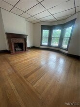 30 Inwood Pl in Buffalo, NY - Foto de edificio - Building Photo