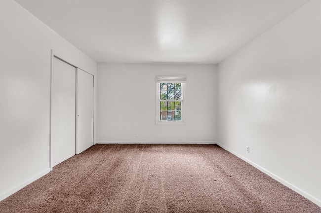 10 Trenton Square