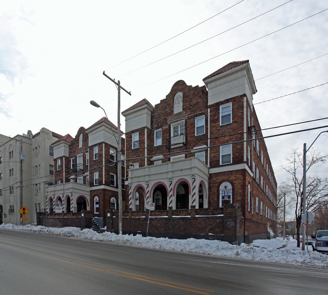 The Flats on 39th