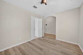 13206 Barton Meadow Ln in Rosharon, TX - Building Photo - Building Photo