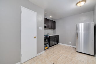 Mayfair Garden Apartments in Philadelphia, PA - Foto de edificio - Interior Photo