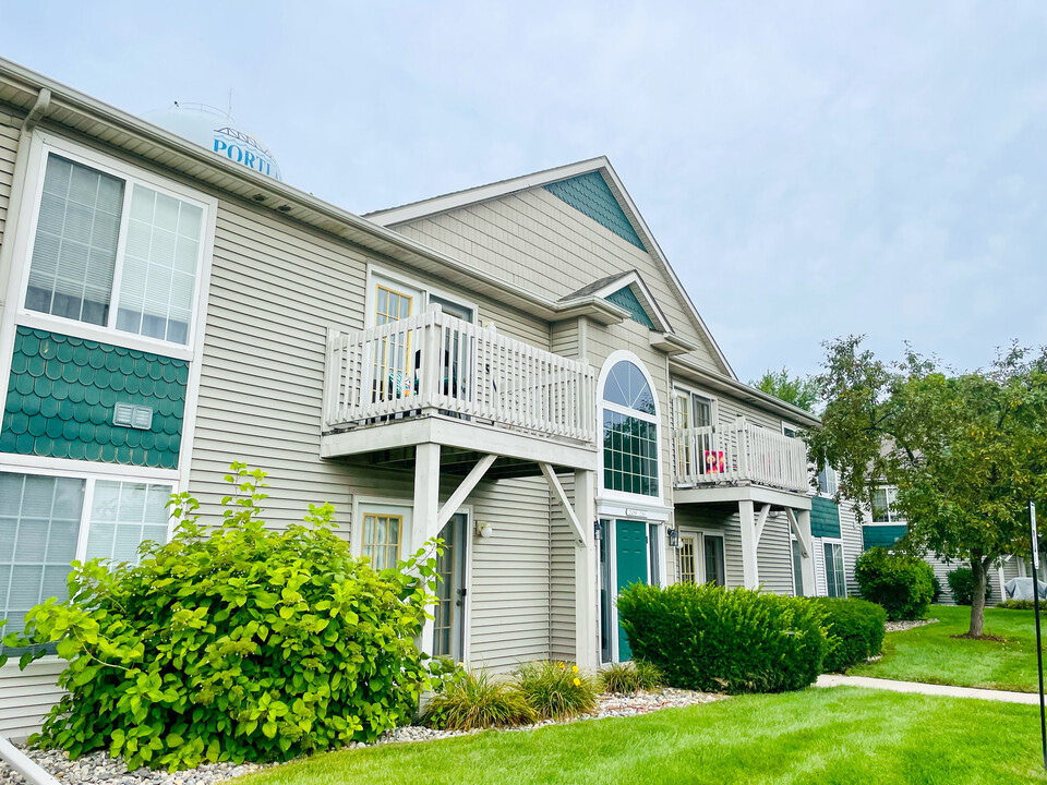 Parker's Landing in Portland, MI - Building Photo