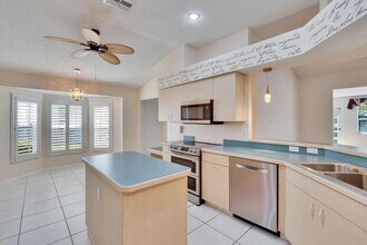 1034 McDaniel St in Sun City Center, FL - Building Photo - Building Photo