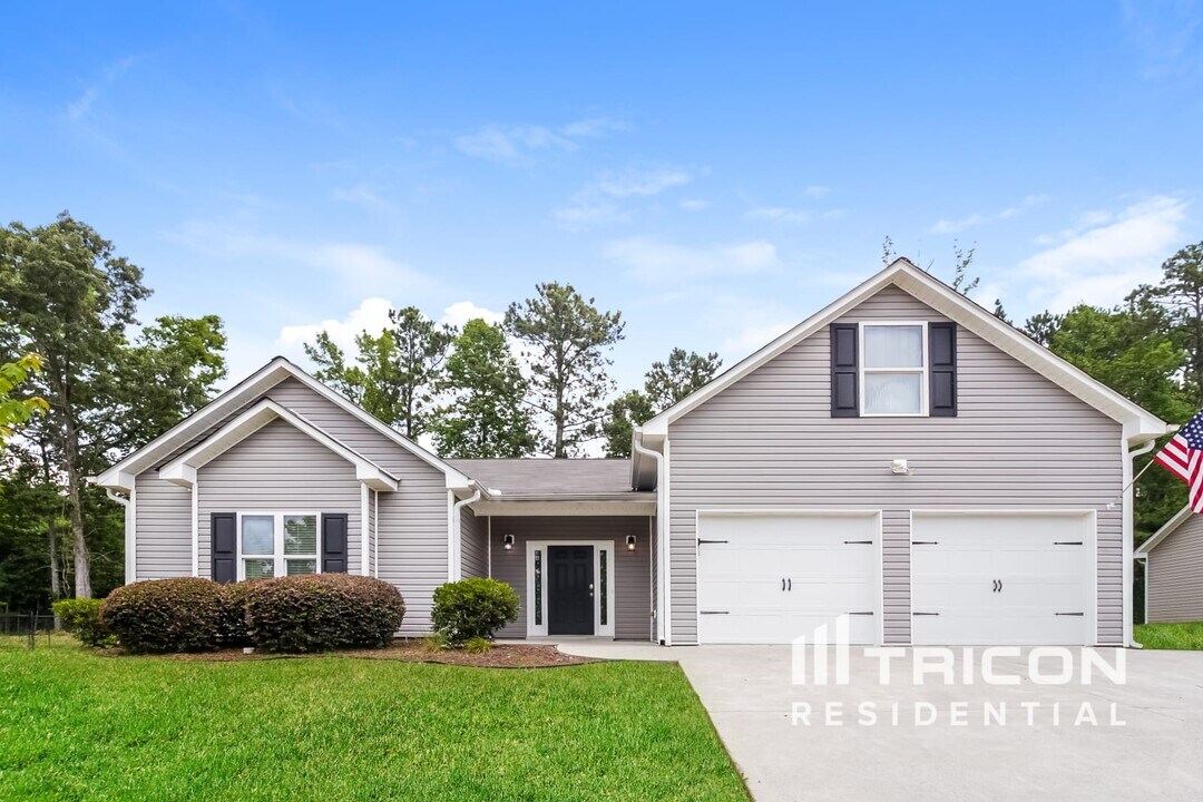 511 Cole Creek Dr in Dallas, GA - Building Photo