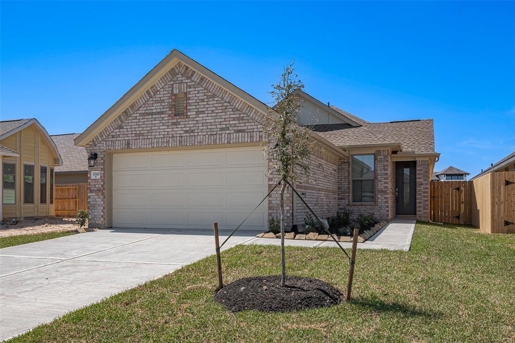 31949 Retama Rnch Dr in Conroe, TX - Building Photo
