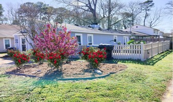 1104 Parks Ave, Unit 1104 in Virginia Beach, VA - Building Photo