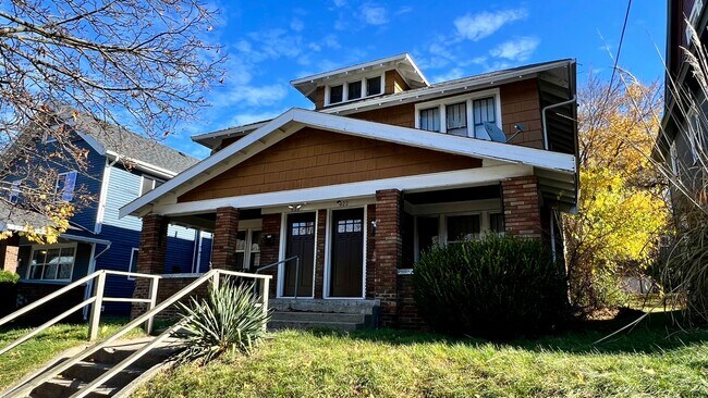 property at 620 Lafayette Ave SE