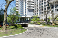 Imperial Towers Condominium in Chicago, IL - Building Photo - Building Photo