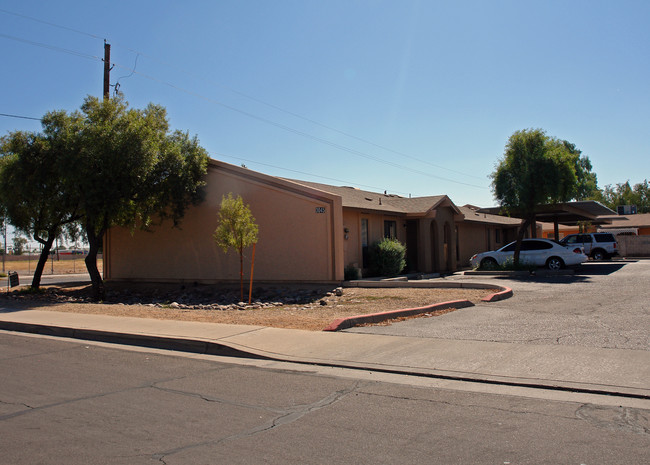 3027-3045 E Grandview Rd in Phoenix, AZ - Building Photo - Building Photo