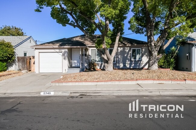 property at 2749 El Rey St