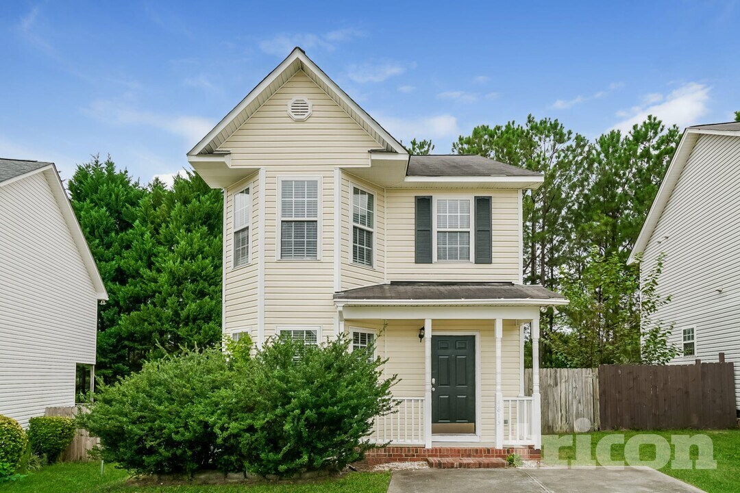 4813 Windbreak Ln in Raleigh, NC - Foto de edificio