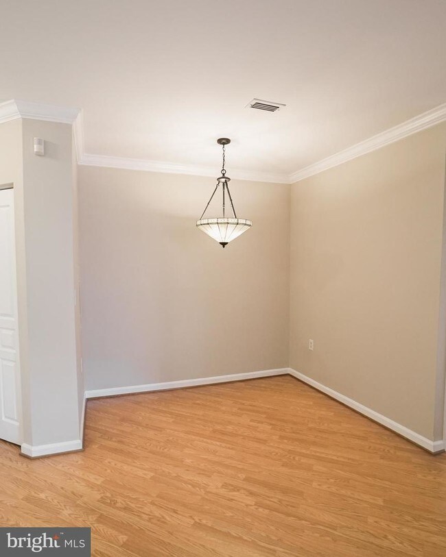 12915 Alton Square-Unit -312 in Herndon, VA - Building Photo - Building Photo