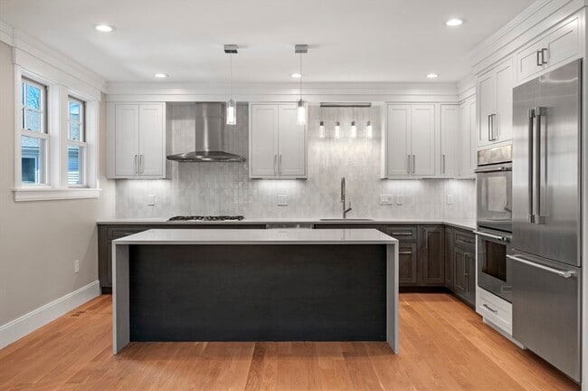 799 Heath St in Brookline, MA - Building Photo - Building Photo