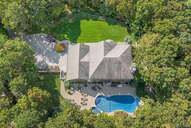 property at 156 Maggie Dr