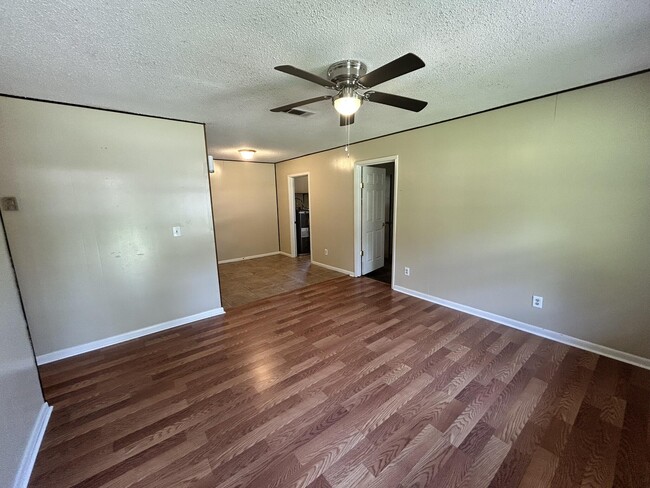 1511 Texas Pkwy in Crestview, FL - Building Photo - Building Photo