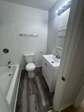 129 N Park Ave in Fresno, CA - Building Photo - Building Photo