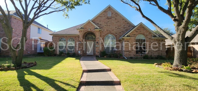 property at 1304 Hillcrest Dr