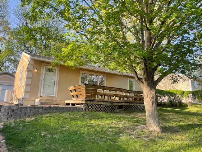 property at 1020 E Marion St
