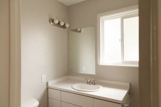 1133 Laurel Ln in San Luis Obispo, CA - Building Photo - Building Photo