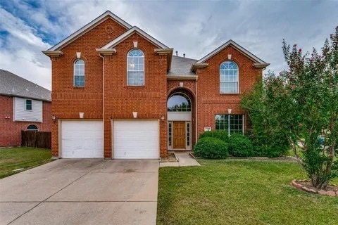 property at 2700 Thorncreek Ln