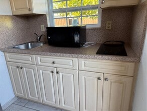 8791 SW 34th St in Miami, FL - Building Photo - Building Photo