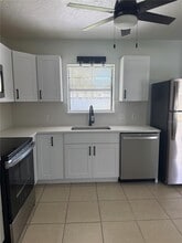 2130 Cass St in Sarasota, FL - Building Photo - Building Photo