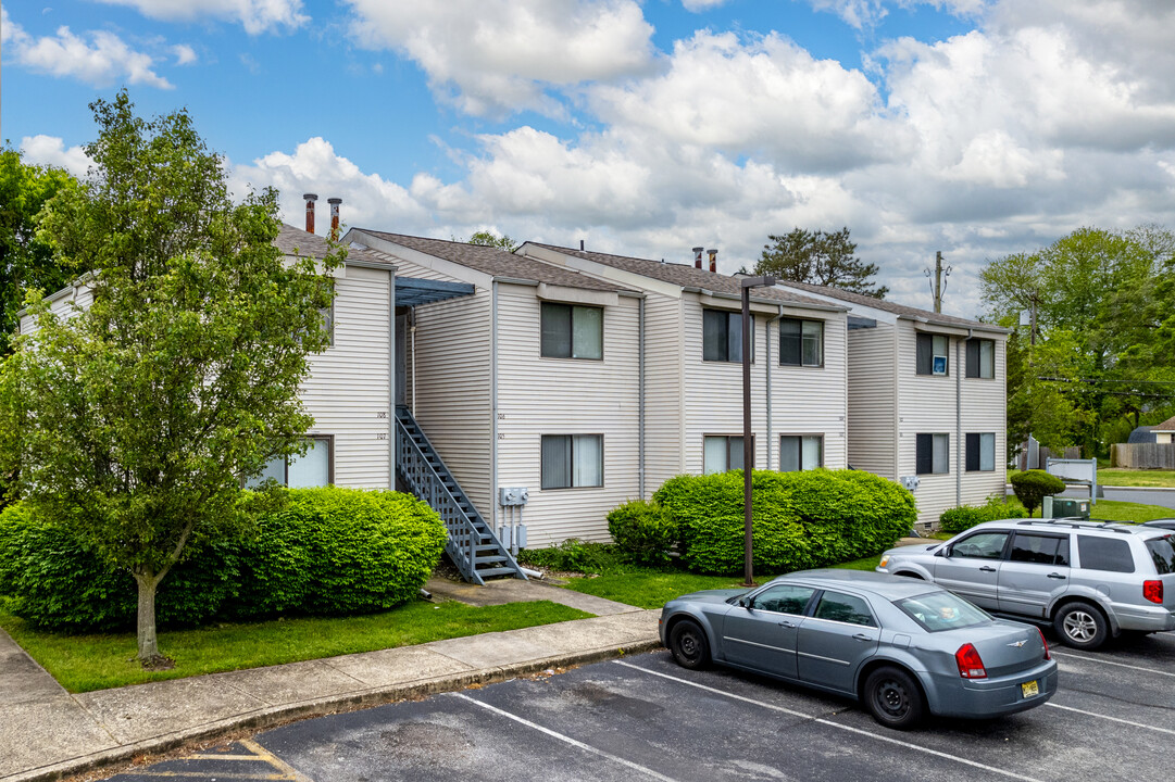 Noah's Landing in Pleasantville, NJ - Building Photo