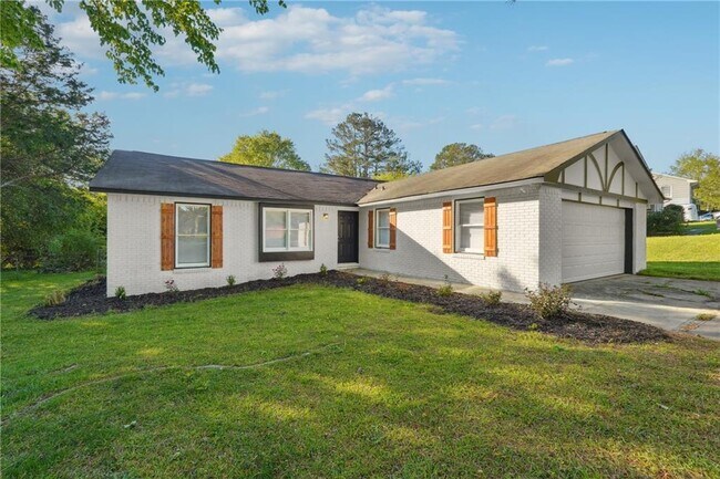 6570 Kimberly Mill Rd in Atlanta, GA - Building Photo - Building Photo