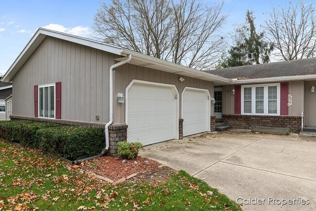 property at 686 Dawn St SE