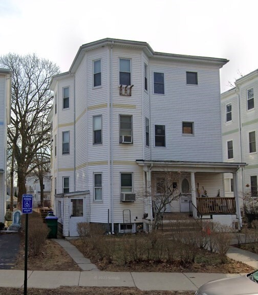 222 Fellsway W, Unit 2 in Medford, MA - Building Photo