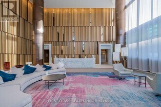 575 Bloor St E in Toronto, ON - Building Photo - Building Photo