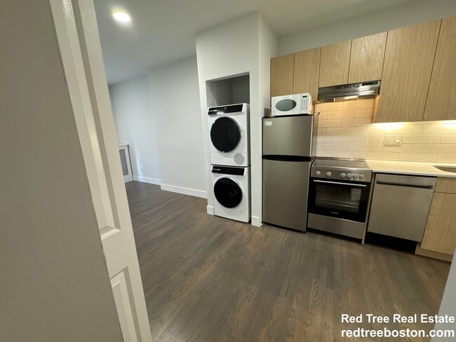 property at 270 Newbury St