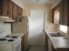 945 La Salle Ave in Orlando, FL - Building Photo