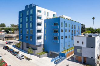 La Vida Melrose in Los Angeles, CA - Building Photo - Building Photo