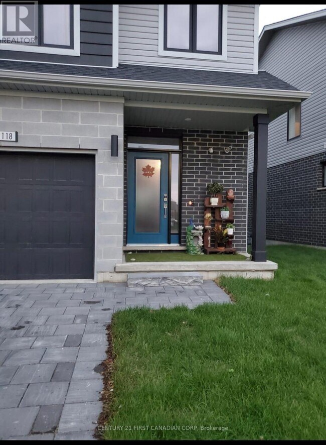 177 Edgevalley Rd in London, ON - Building Photo - Building Photo