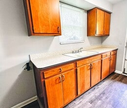 2719 S Burdick St in Kalamazoo, MI - Building Photo - Building Photo