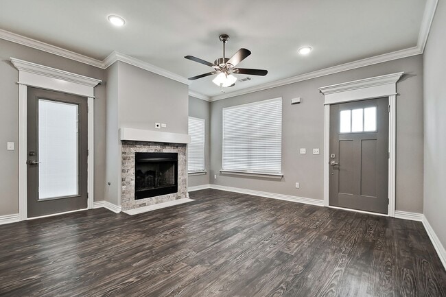 1711 W Broadway Pl in Rogers, AR - Building Photo - Building Photo
