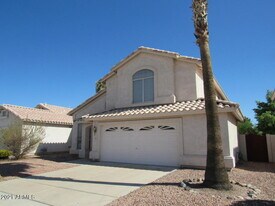 1013 W Sandra Ter in Phoenix, AZ - Building Photo