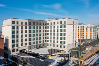 Beach Green North in Far Rockaway, NY - Foto de edificio - Primary Photo