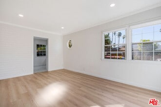 2308 Pisani Pl in Los Angeles, CA - Building Photo - Building Photo