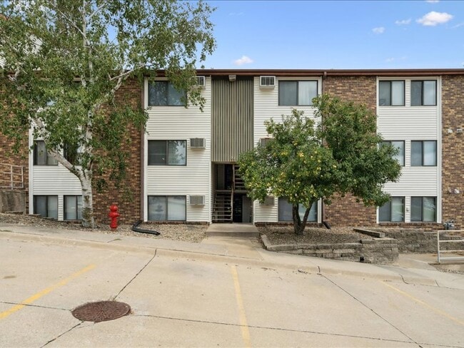 property at 812 Benton Dr