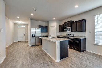 9737 Fallston Dr in Fort Worth, TX - Building Photo - Building Photo